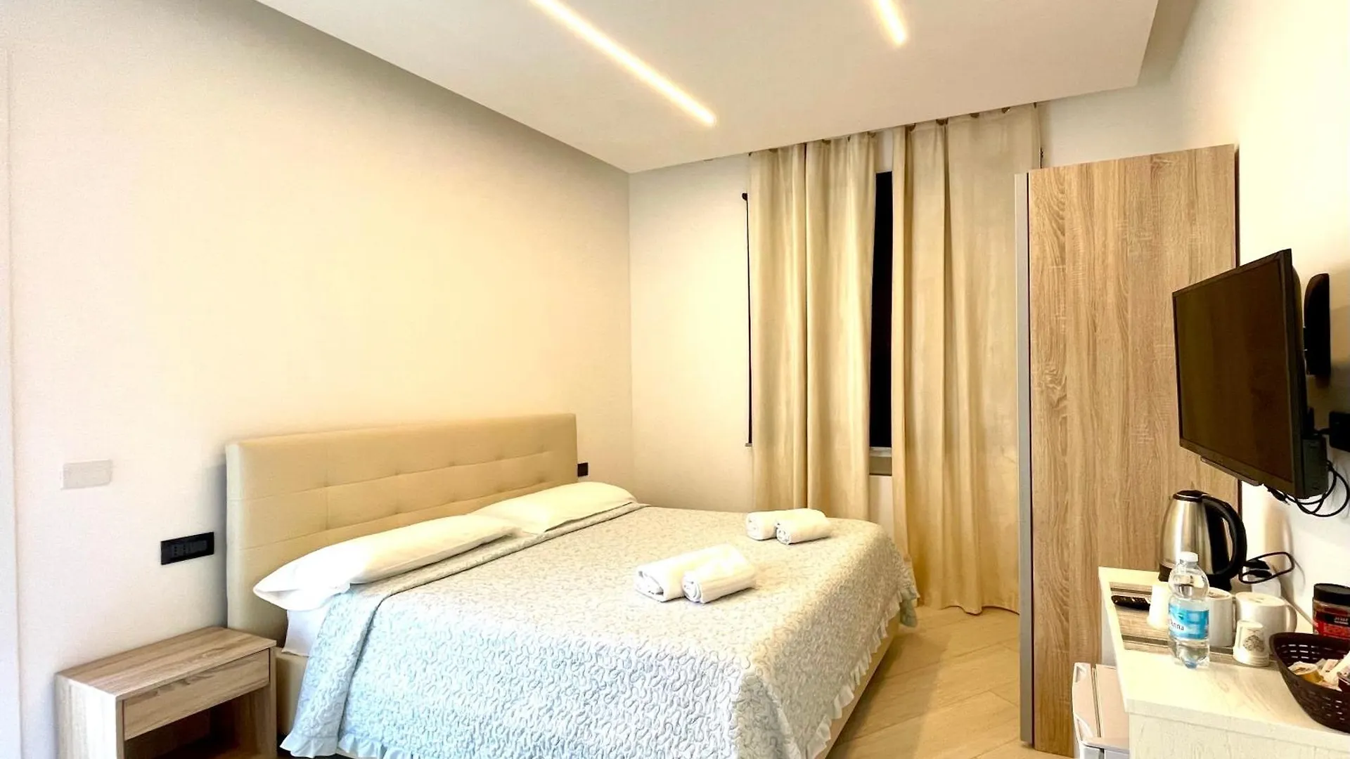 Magenta Rooms Ольбия Италия
